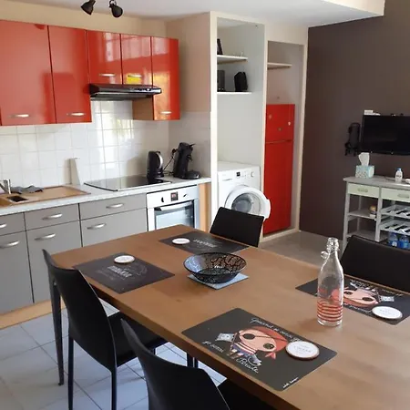 Agreable Entre Terre Et Appartement